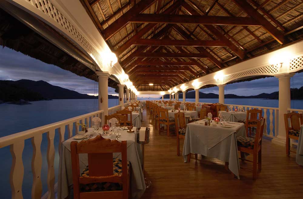 la reserve jetty restaurant seychelles